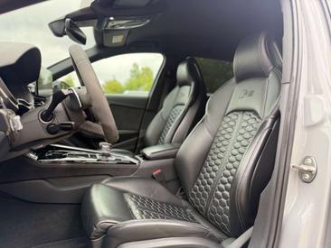 Audi RS4 Avant — photo 32