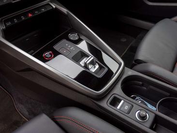 Audi RS3 Sportback — photo 15