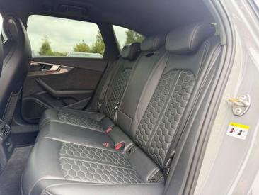 Audi RS4 Avant — photo 35