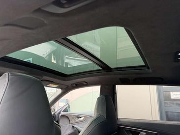 Audi RSQ8 Performance 4.0 TFSI — photo 30