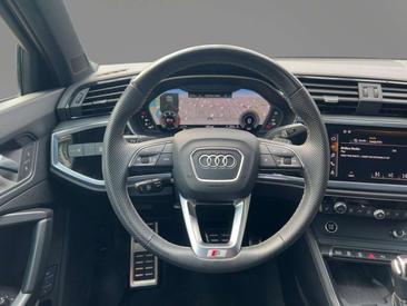 Audi Q3 S Line 40 TDI — photo 9
