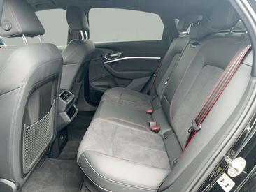 Audi Q8 E-tron Sportback S Line 50 — photo 13