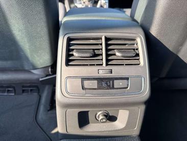 Audi A4 Avant 35 TFSI — photo 16