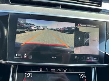 Audi A8 55 TFSI — photo 21