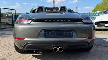Porsche 718 Boxster — photo 12