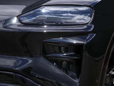 Porsche Cayenne III Turbo — photo 9