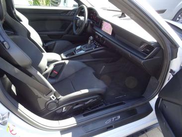 Porsche 992 II GT3 Touring — photo 7