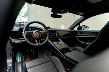 Porsche Panamera II E-Hybrid — photo 17