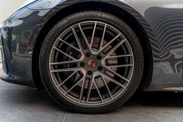 Porsche Panamera II E-Hybrid — photo 29
