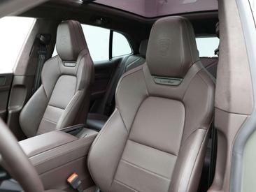 Porsche Cayenne III Turbo — photo 17