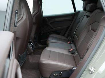 Porsche Cayenne III Turbo — photo 33