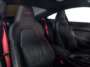 Porsche 991 I GTS — photo 7