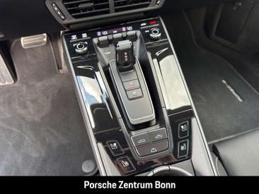 Porsche 992 I Carrera 4S — photo 15