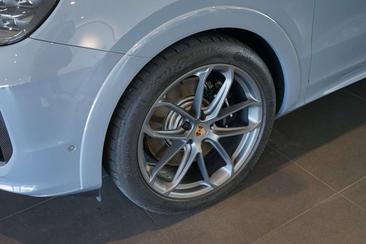 Porsche Cayenne III GTS — photo 6