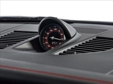 Porsche 991 I GTS — photo 11