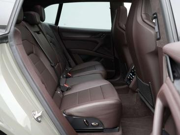 Porsche Cayenne III Turbo — photo 37