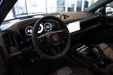 Porsche Cayenne III GTS — photo 10