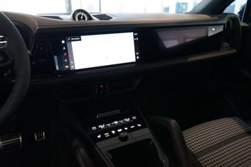 Porsche Cayenne III GTS — photo 12