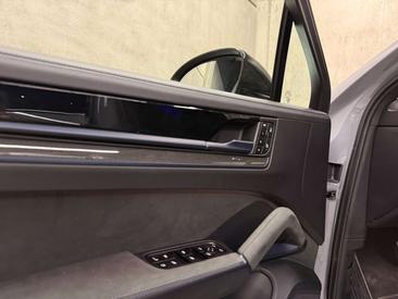 Porsche Cayenne III Turbo — photo 11