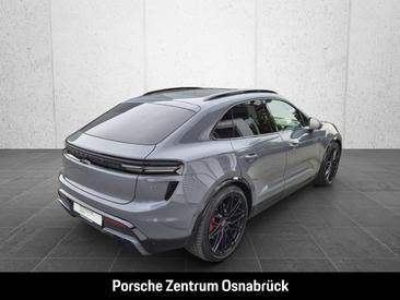 Porsche Macan Turbo — photo 7