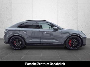 Porsche Macan Turbo — photo 8