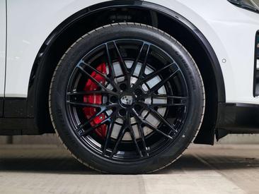 Porsche Macan Electrique Turbo — photo 7