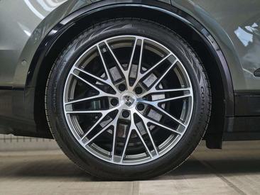 Porsche Macan Electrique Turbo — photo 8