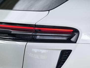 Porsche Macan Electrique Turbo — photo 12