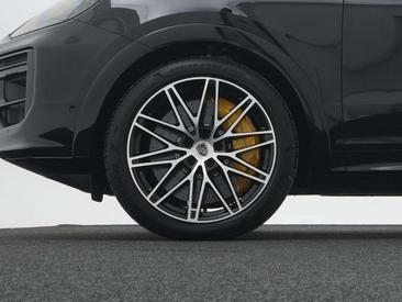 Porsche Cayenne III Turbo E-Hybrid — photo 6