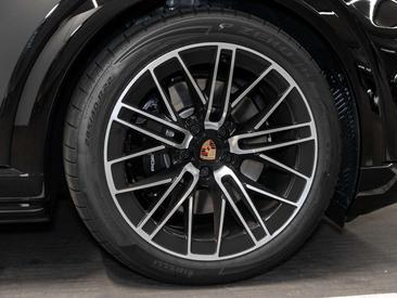 Porsche Cayenne III Turbo — photo 12