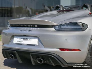 Porsche 718 Spyder — photo 17