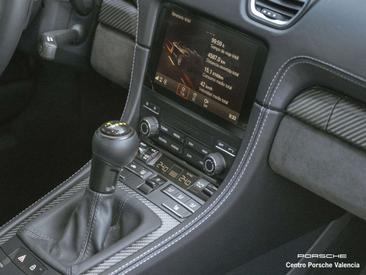 Porsche 718 Spyder — photo 25