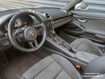 Porsche 718 Spyder — photo 35