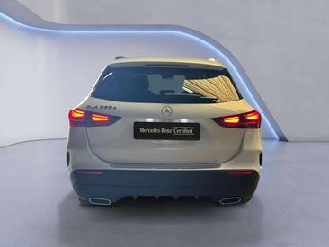 Mercedes GLA 250 AMG Line — photo 4