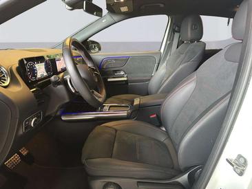Mercedes GLA 250 AMG Line — photo 9