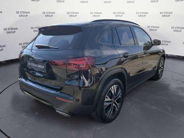 Mercedes GLA 180 Progressive — photo 2