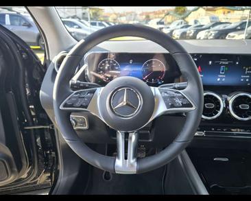Mercedes GLA 180 Progressive — photo 8