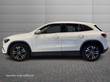 Mercedes GLA 180 — photo 2