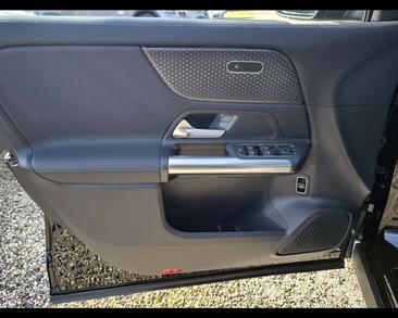 Mercedes GLA 180 Progressive — photo 12