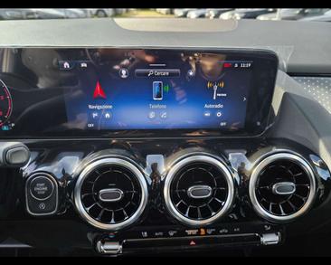 Mercedes GLA 180 Progressive — photo 14