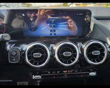 Mercedes GLA 180 Progressive — photo 15