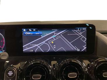 Mercedes GLA 180 — photo 15