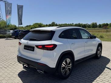 Mercedes GLA 180 Night — photo 3