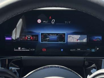 Mercedes GLA 180 Night — photo 12