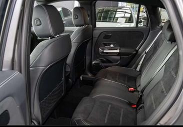 Mercedes GLA 180 AMG Line — photo 8