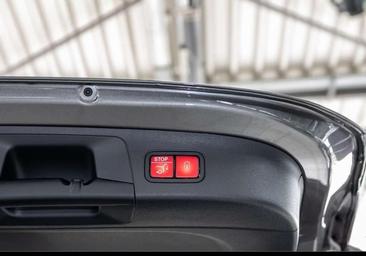 Mercedes GLA 180 AMG Line — photo 12