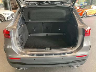 Mercedes GLA 200 AMG Line — photo 14