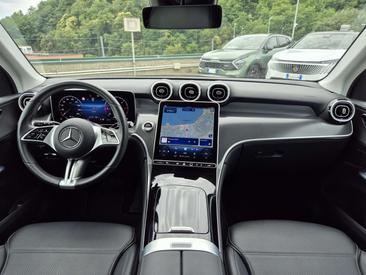 Mercedes GLC 200 — photo 8