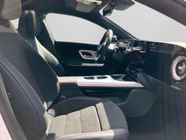 Mercedes CLA 350 Night Edition — photo 15