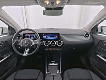 Mercedes GLA 180 — photo 6